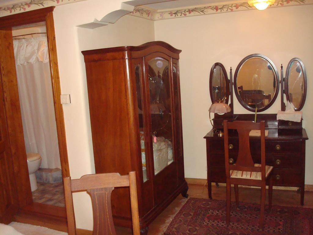 Oikia Alexandrou Traditional Inn 아나이아 외부 사진