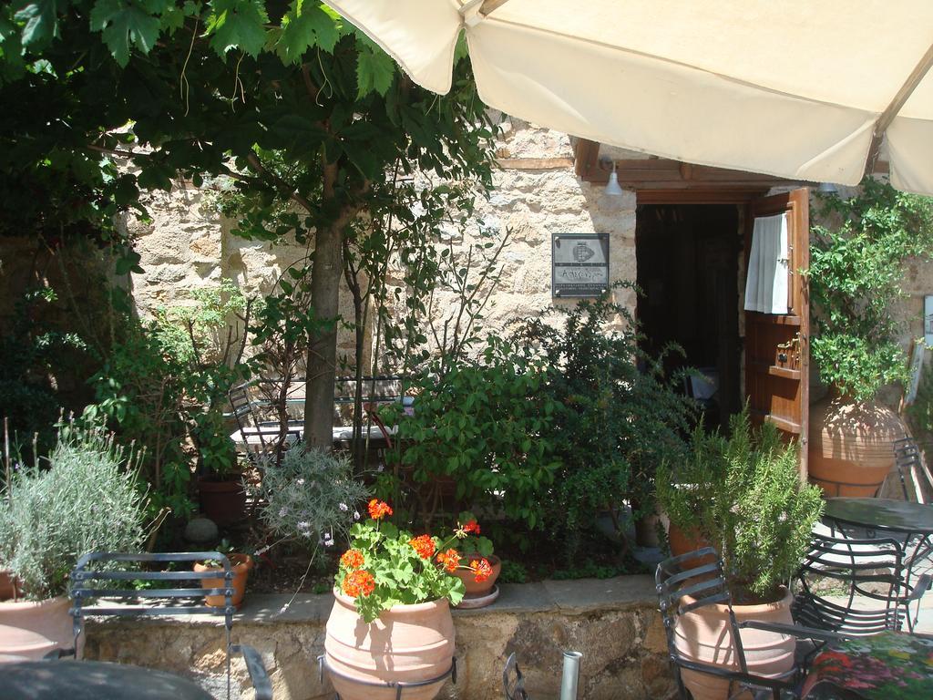 Oikia Alexandrou Traditional Inn 아나이아 외부 사진