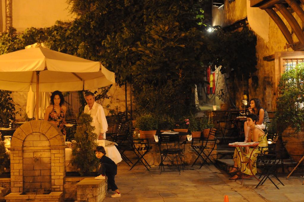 Oikia Alexandrou Traditional Inn 아나이아 외부 사진
