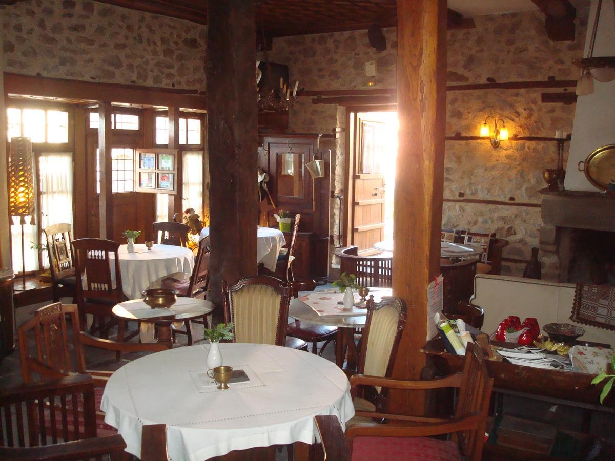 Oikia Alexandrou Traditional Inn 아나이아 외부 사진