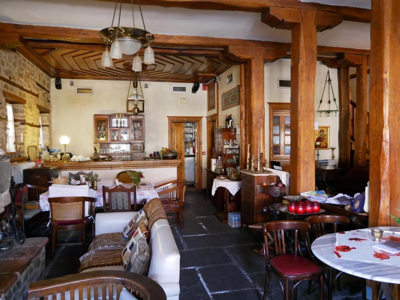 Oikia Alexandrou Traditional Inn 아나이아 외부 사진