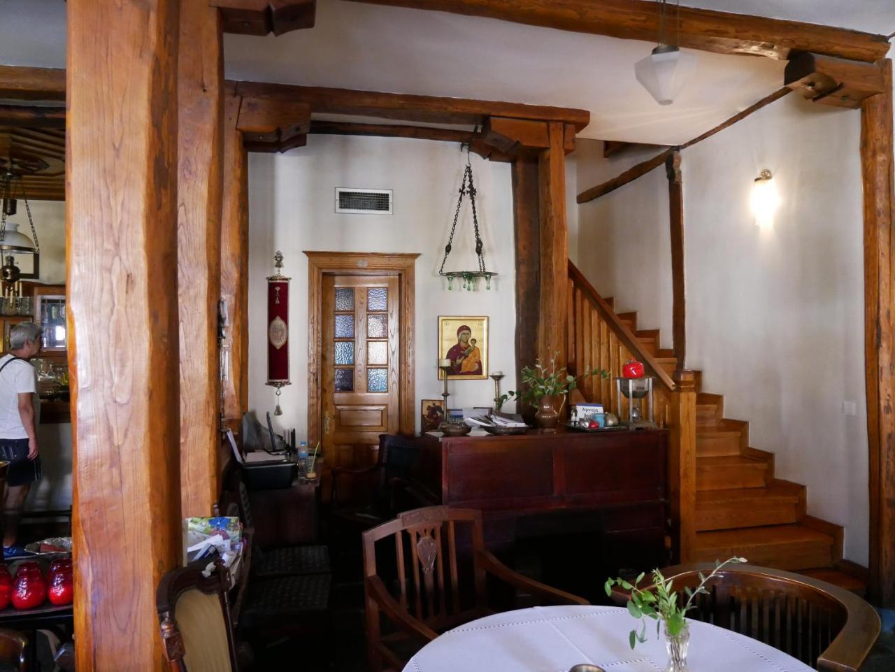 Oikia Alexandrou Traditional Inn 아나이아 외부 사진