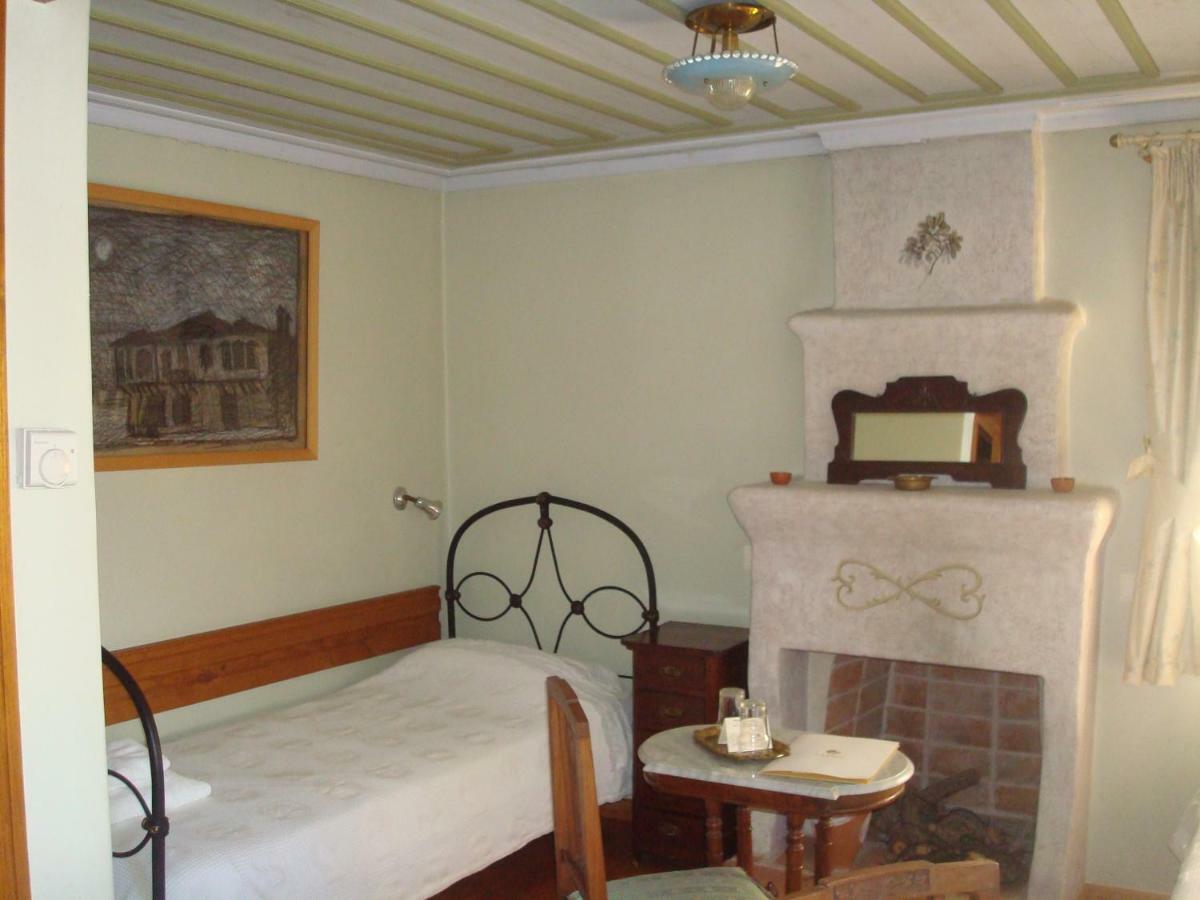 Oikia Alexandrou Traditional Inn 아나이아 외부 사진